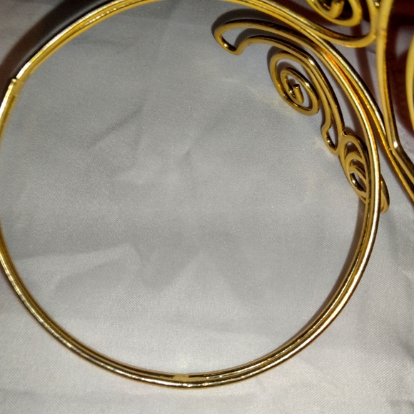 GOLD PLATED UPPER ARM BRACELET - Picture 3 of 4